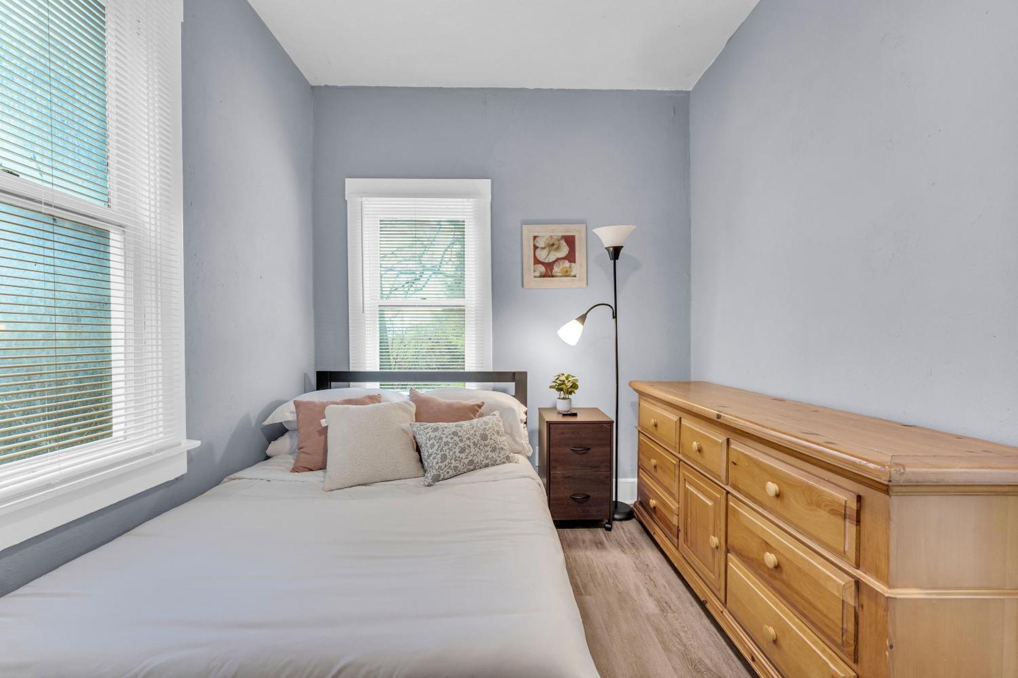 Historic Cozy Haven In Little Italy Lejlighed Cleveland Eksteriør billede